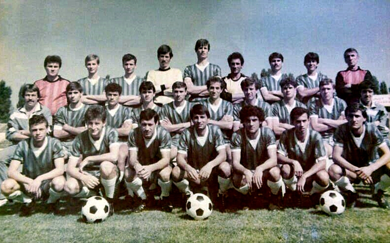 DUB 1990