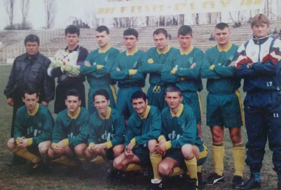 DUB 1998-1999