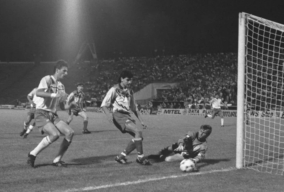 DUB vs Universitatea Craiova 1993 cupa 1webp